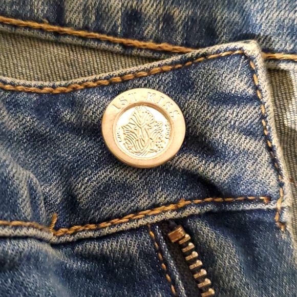 Shorts Embroidered Tiger Cat Flowers Jean Denim Shorts Raw Hem Cut Off 1st Kiss - Picture 5 of 6